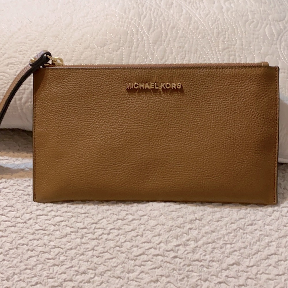 Michael Kors Leather clutch in camel